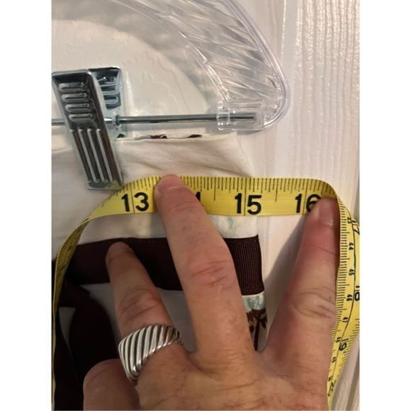 Speechless Super cute knee length flowy floral skirt. Size Medium - Picture 4 of 7